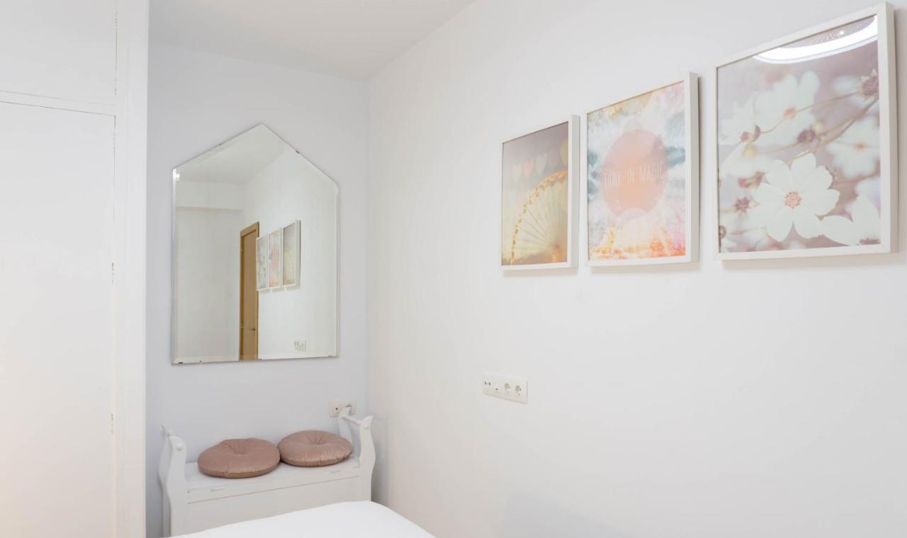 Apartment Caleta Beach Málaga Buitenkant foto